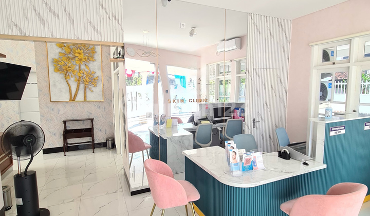 Rumah Klinik Kecantikan Dukuh Kupang Surabaya