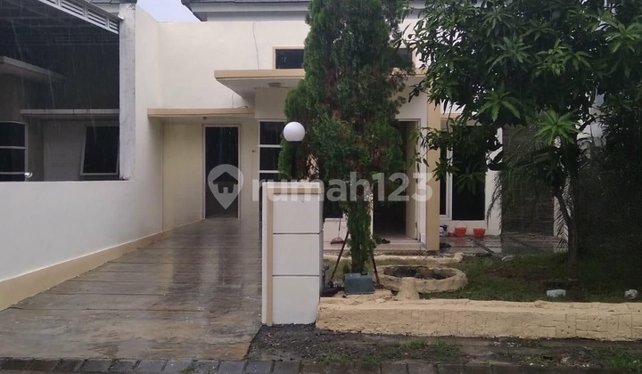 Rumah Jalan Kembar Taman Dhika