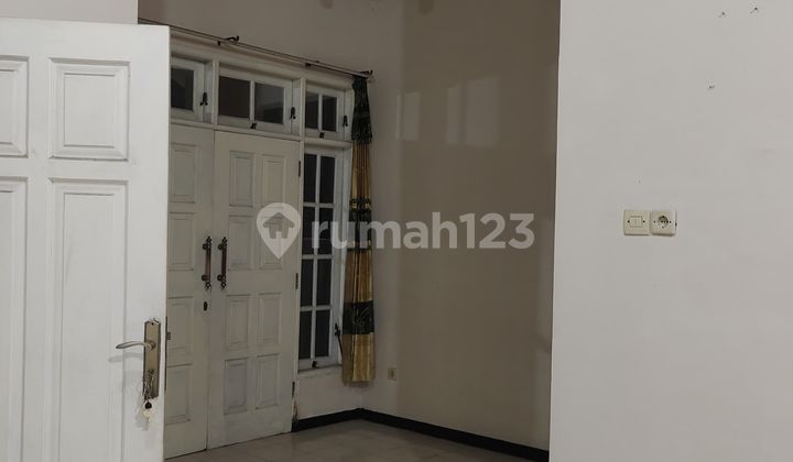 DIKONTRAKAN RUMAH MUTIARA REGENCY