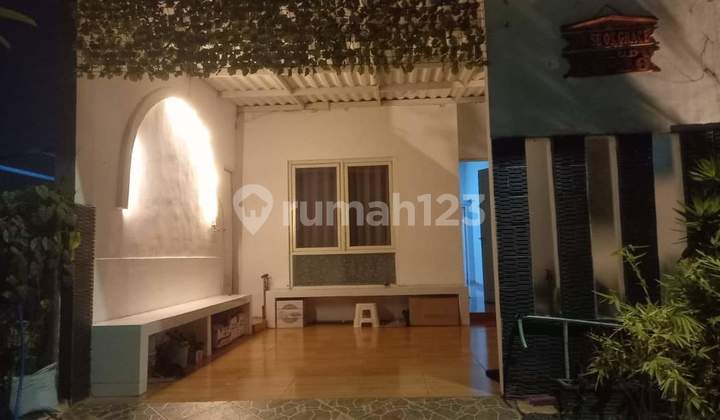 HOUSE FOR SALE in Taman Dhika 2