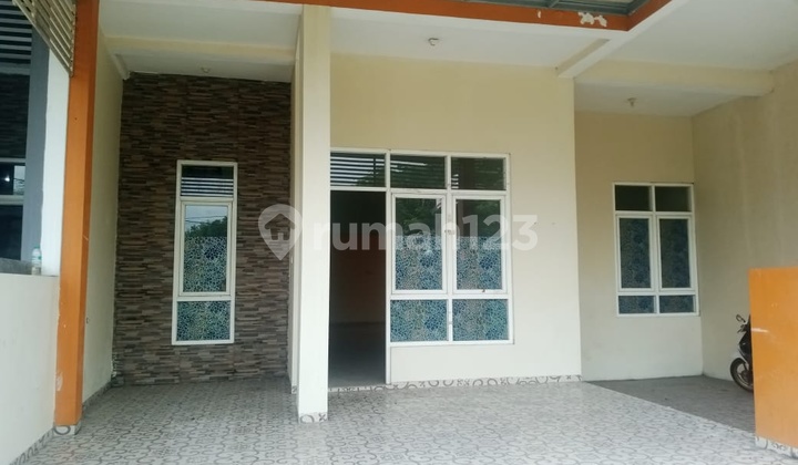 For Rent: Shop House in Park Royal Regency 2