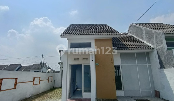 FOR SALE HOUSE IN THE QUALITY RIVERSIDE FOR SALE HOUSE IN THE QUALITY RIVERSIDE