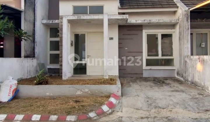Dijual Rumah di Taman Dhika Sidoarjo
