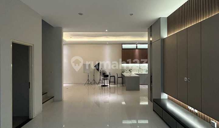 Minimalist House Citraland Utama Woodland West Surabaya 2