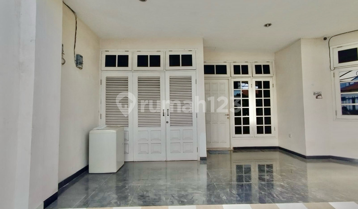 Dijual Rumah Darmo Permai Selatan Full Furnish Dekat Tol Satelit 2