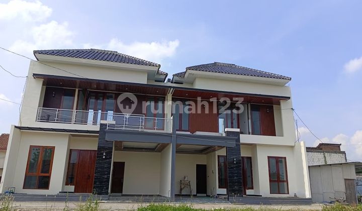 Rumah 2 Lantai Siap Huni di Plandi, Jombang 2