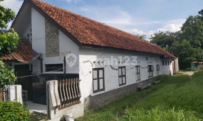 Rumah Bagus Pusat Bisnis di Sumber Cirebon