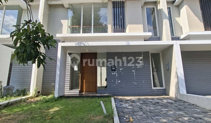 Exclusive Modern Home in Citraland Northwest Park West Surabaya