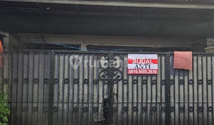 Cheap!! For Sale and Rent House on Jl Lumba Lumba Rawamangun, 2 Floors, Flood-Free