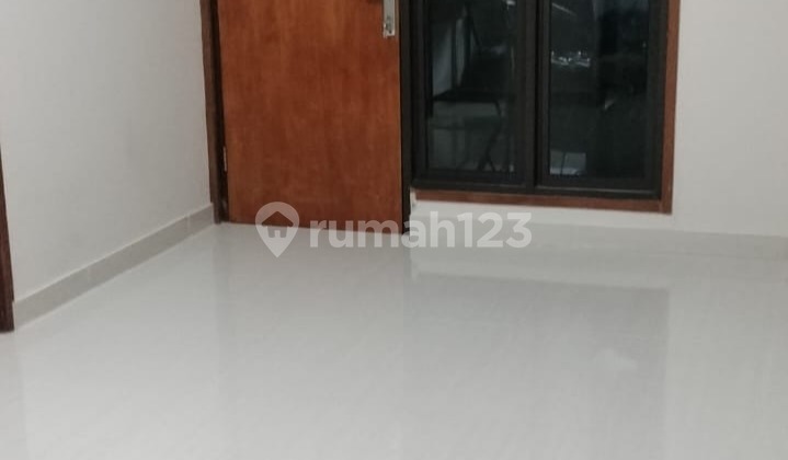 Murah !! Dijual Rumah 2 Lantai Modern Minimalis Siap Huni 2