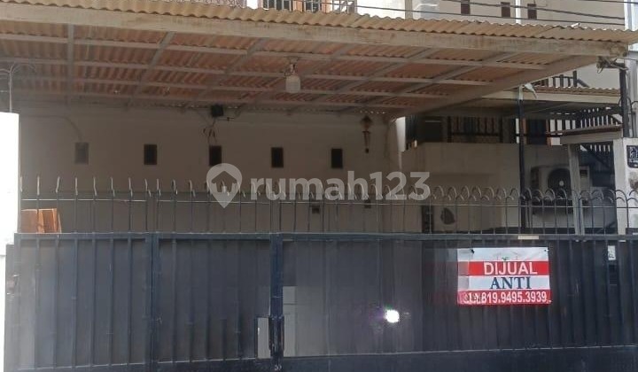 Murah !! DIJUAL RUMAH DI JL. ANGKLUNG KELAPA GADING 3 LANTAI 8X15