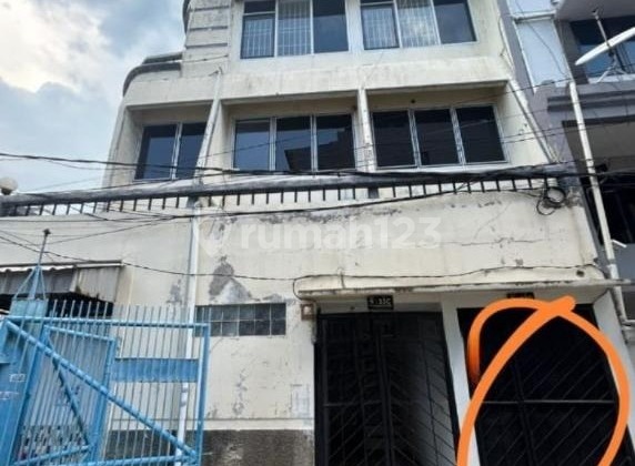 Cheap !! 4-Story House for Rent in Pademangan 1