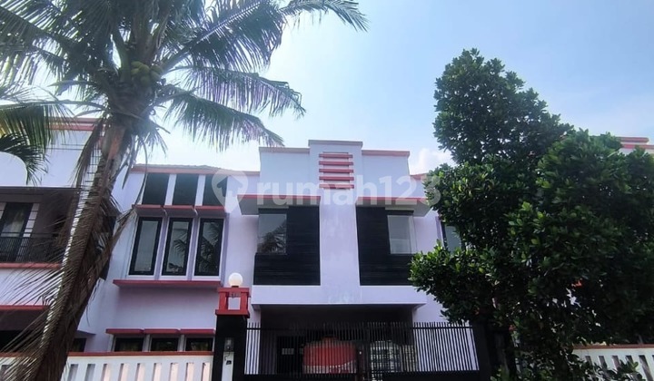 Murah !! Dijual Rumah Hook Mewah dan Luas Cocok untuk Keluarga Besar