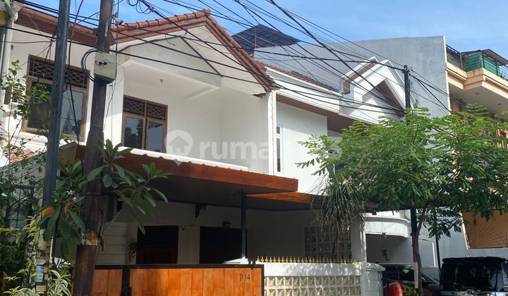Cheap !! FOR SALE STRATEGIC HOUSE 7X15 NEXT TO 24-HOUR INDOMARET TARIAN RAYA BARAT