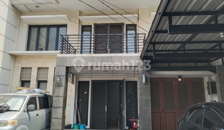 Murah !! Dijual Rumah Luas Lokasi Cocok untuk Usaha dan Rumah Tinggal Strategis 1