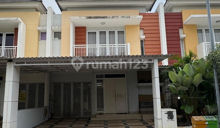 Murah !! Dijual Rumah 2,5 Lantai Full Furnished di Summarecon Bekasi
