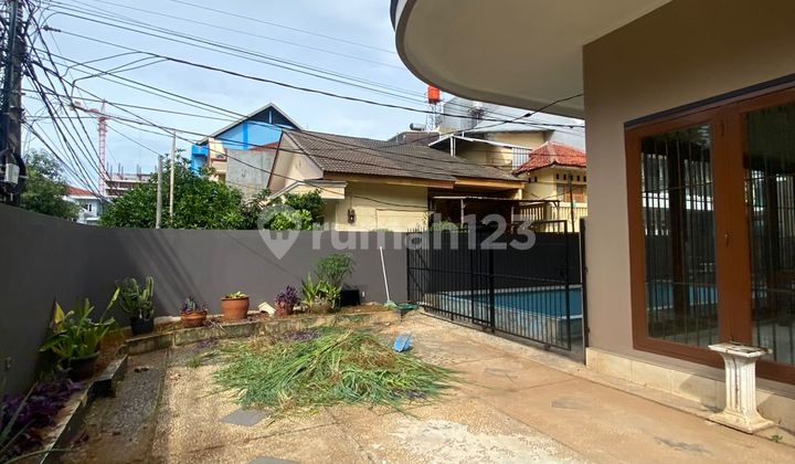 Cheap!! For Sale and For Rent, 3-Storey Shop House in Putih Melati with Swimming Pool and Spacious Parking Access 2