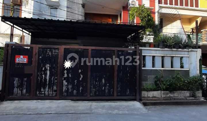 Cheap !! NICE SERENE HOUSE FOR SALE IN KELAPA CENGKIR, KELAPA GADING