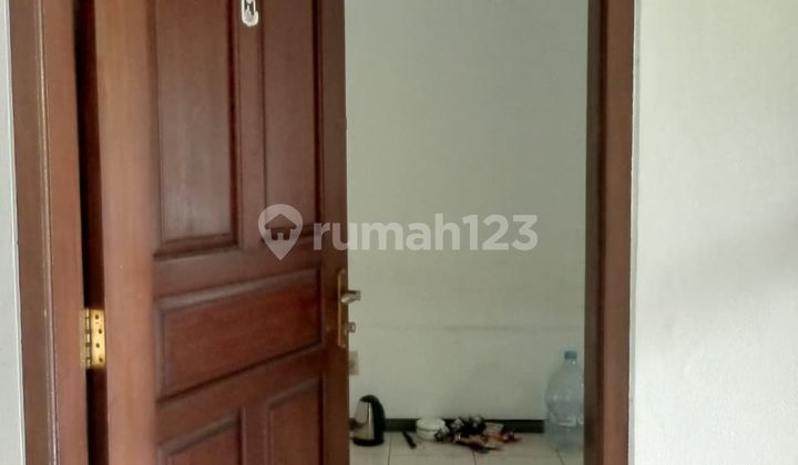 SUPER STRATEGIC HOUSE ON JL. BONGO RAYA 3 FLOORS CERTIFICATE 3M NEGOTIABLE 2