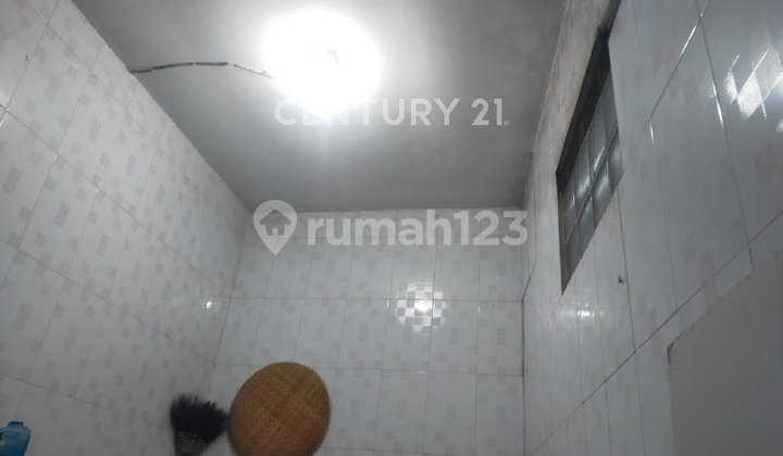 Affordable Sale of a Good House in Sudirman Regency. Sturdy Building Ready to Occupy 2