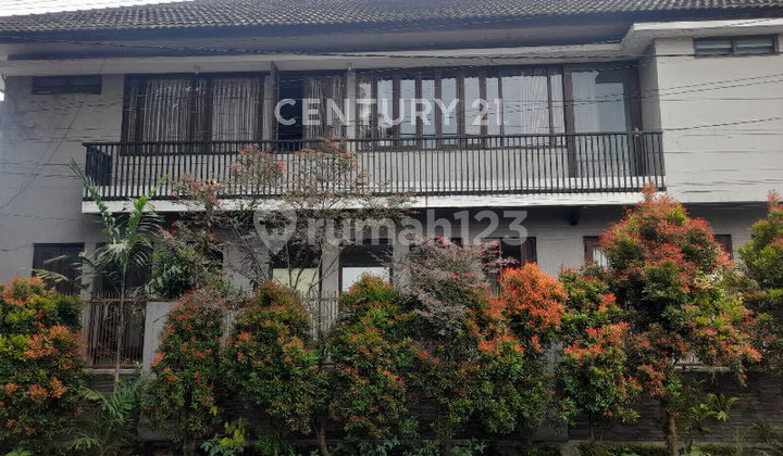 Rumah Di Jalan Besar Antara Kopo Kencana Dan Buana