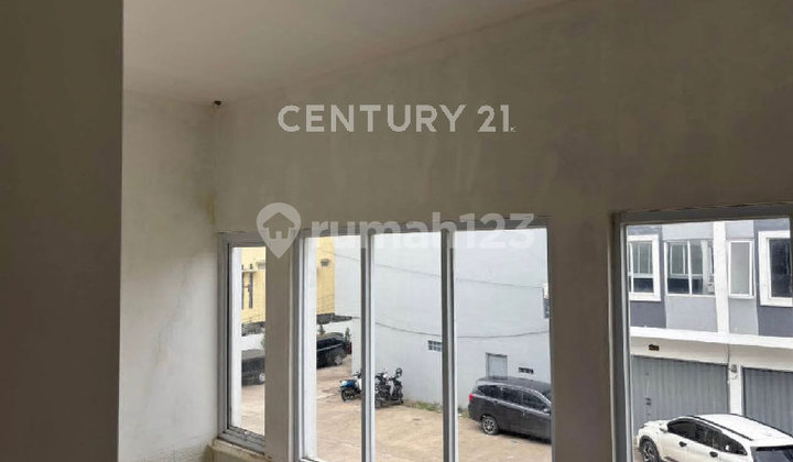 New Shop House at Sayap Muara. New Condition. Spacious Parking. 2