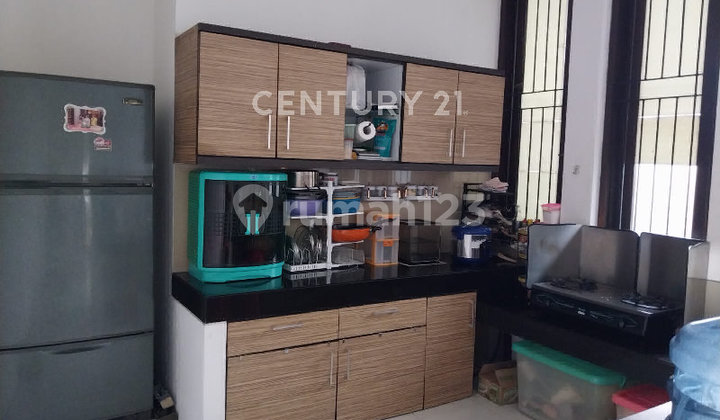 House on the Main Road Between Kopo Kencana and Buana 2