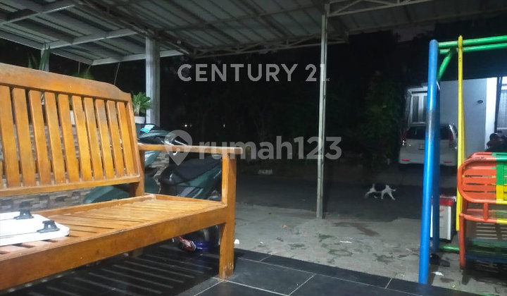 Affordable Sale of a Good House in Sudirman Regency. Sturdy Building Ready to Occupy 1