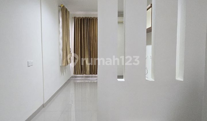For Rent Beautiful House Ready to Live In and Semi-Furnished in BSD City 2