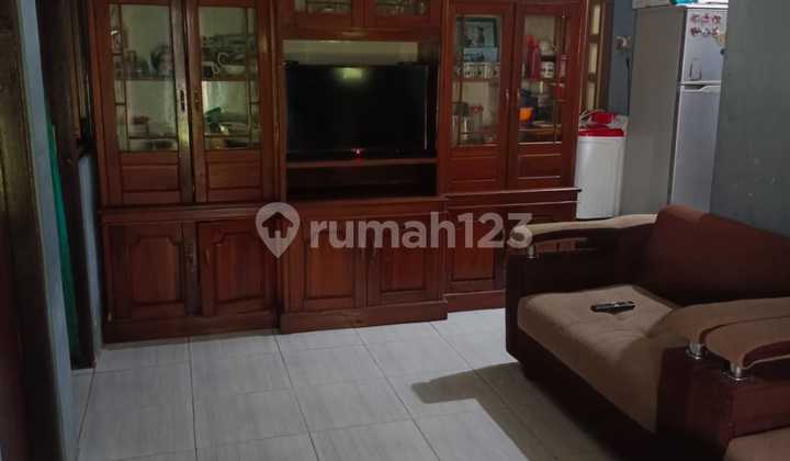 Dijual Rumah Siap Hui=Ni Lokasi Strategis dan Cocok untuk Usaha Dijual Rumah Siap Hui=Ni Lokasi Strategis dan Cocok untuk Usaha
