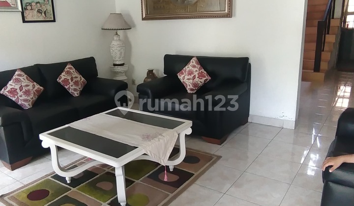 Luxurious and Spacious House in an Exclusive Area of Bogor. 2