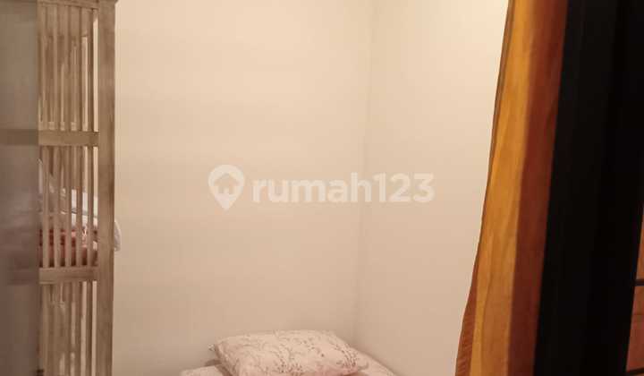 KOS PUTRI DAERAH BENDA KEMANG DIJALAN RAYA, DEPAN PAS BUS STOP BENDA KEMANG