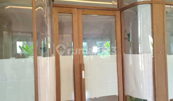 One-Storey Five-Star Class Ruko in East Kemang at the Lowest Price One-Storey Five-Star Class Ruko in East Kemang at the Lowest Price