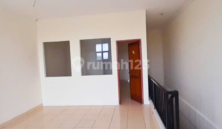 2-Story Shop House in Grand Wisata Modern Market Near Toll Access 2