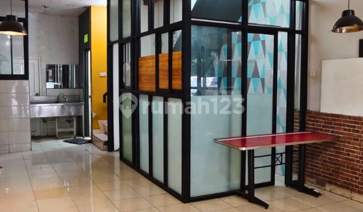 2.5-Story Shophouse for Rent, Prime Location in Grand Wisata, Trust Us,, 2