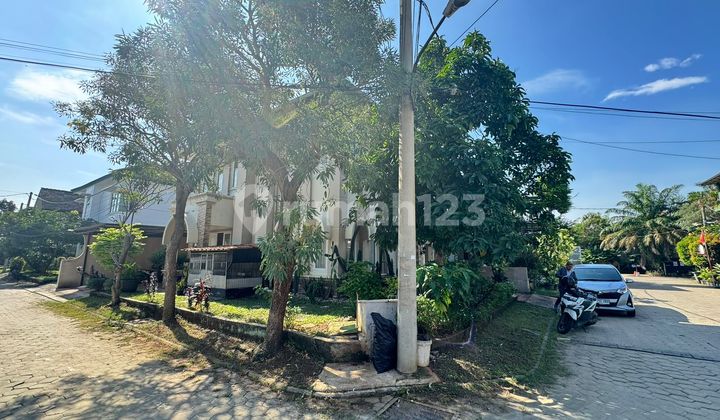 For Sale Luxury 2-Storey House in Cinere Depok For Sale Luxury 2-Storey House in Cinere Depok