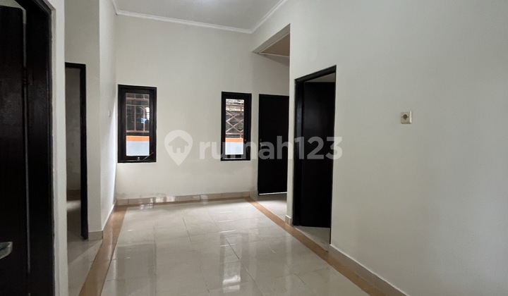 Rumah Second 1 Lantai Barat Stadion Dipta, Buruan, Blahbatuh, Gianyar 1