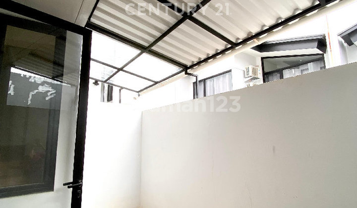 2-Storey Move-in Ready Waterfront House in Uptown Lippo Cikarang 2