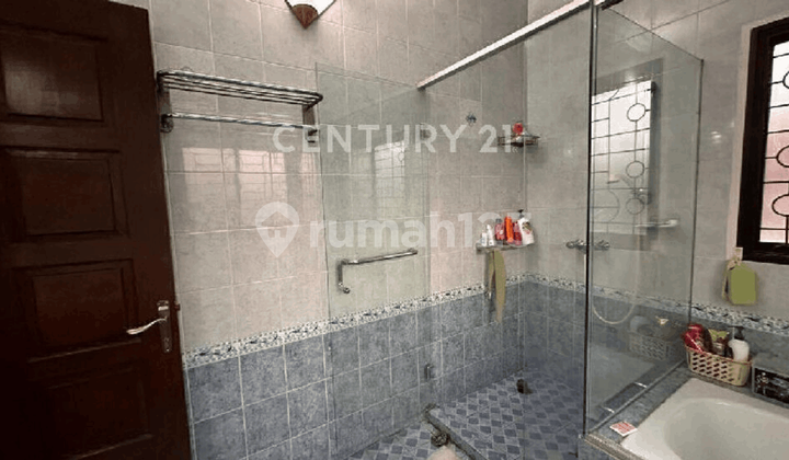 Semi-Furnished Strategic House in Lippo Cikarang