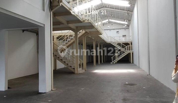 Gudang Bagus  Rapi 4 Lantai Di Kawasan Industri Lippo Cikarang