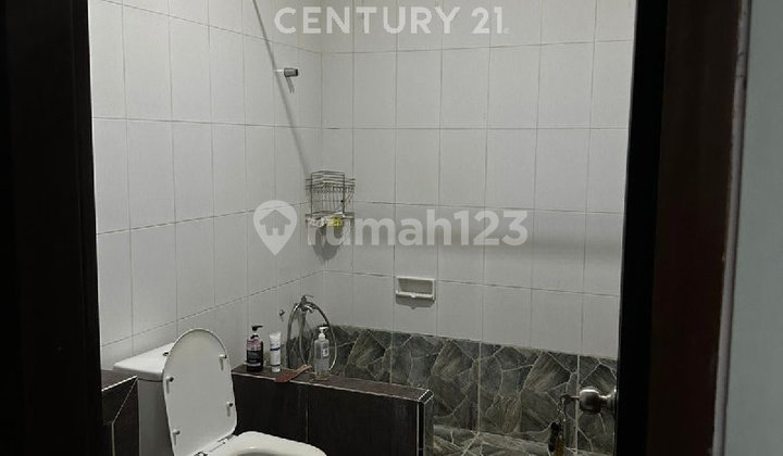 Rumah Bagus Full Furnished Di Kompleks Tropikana 2