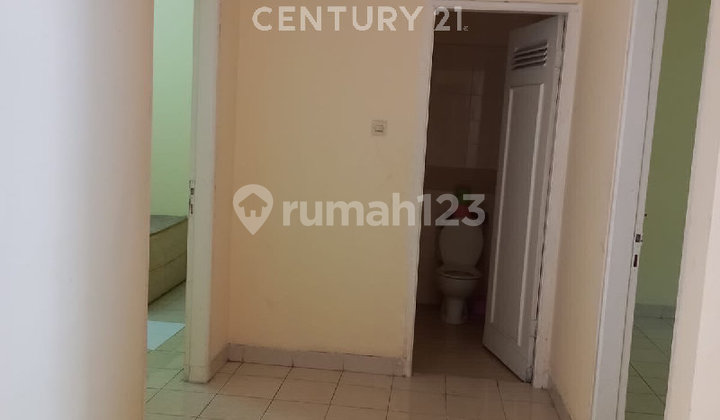 Rumah Luas Kompleks Tropikana Jababeka. Rumah Luas Kompleks Tropikana Jababeka.