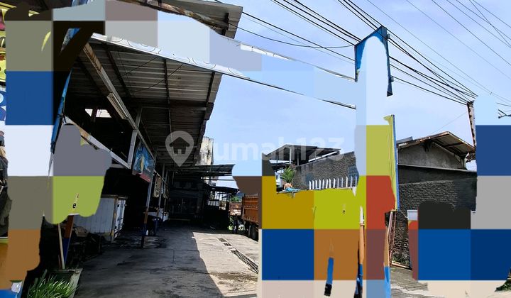 Land/ Warehouse/ Business Place/ Strategic House on Main Road Soetta Bdg