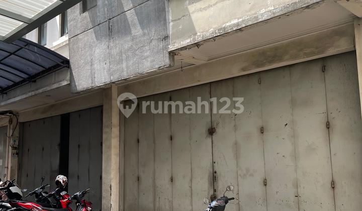 Dulatip 3 Lantai Ruko Strategis Dulatip 3 Lantai Ruko Strategis