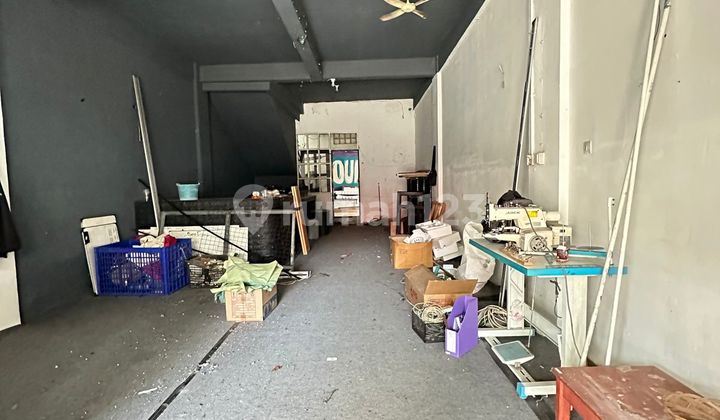 Strategic 3-Story Shop House by Cikawao Roadside, Busy Area 2