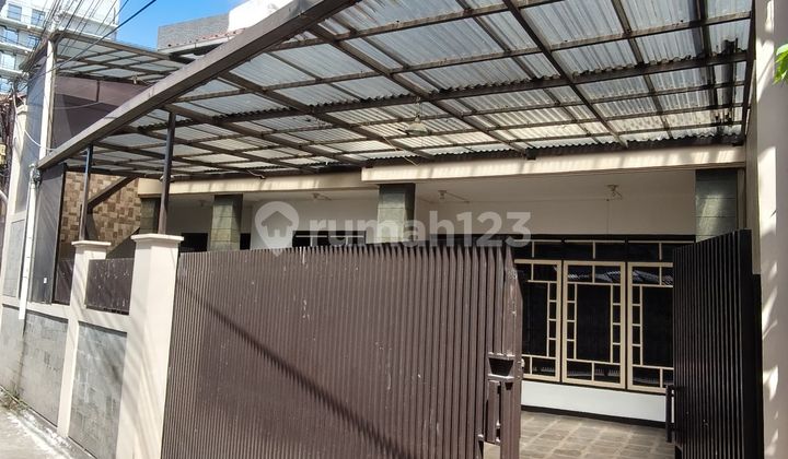 Rukost Kokoh Bagus di Tengah Kota Bandung Dekat Perkantoran Rukost Kokoh Bagus di Tengah Kota Bandung Dekat Perkantoran