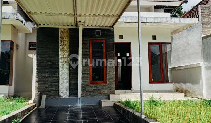 Dijual Rumah 2Br 1 Lantai Dalam Komplek dengan Security 24 Jam Tabanan Dijual Rumah 2Br 1 Lantai Dalam Komplek dengan Security 24 Jam Tabanan