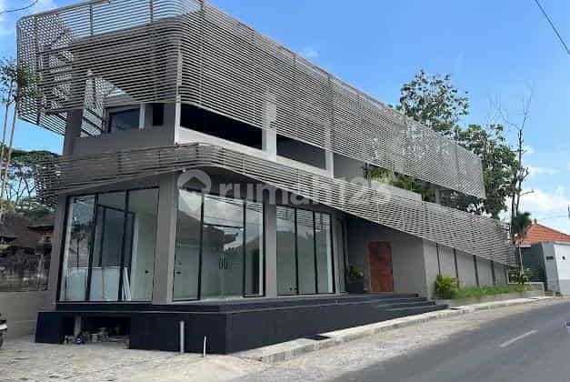 Gedung Usaha Strategis Dekat Pantai Nyanyi & Nuanu Creative City