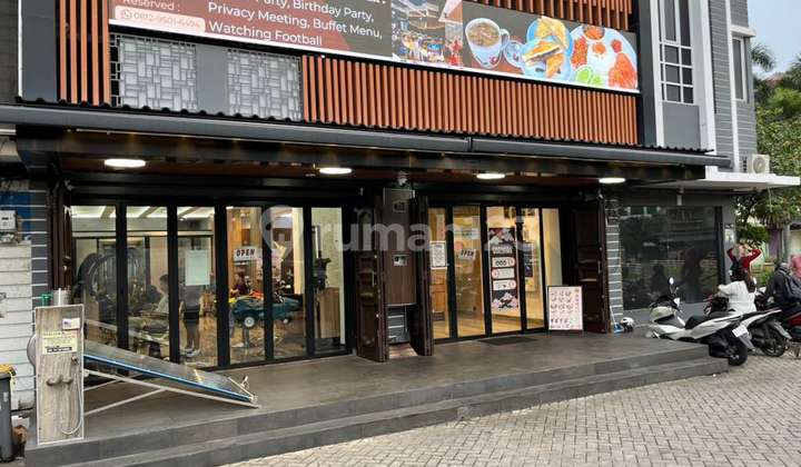 Dijual Cepat Kantor Modern Bintang 5 Ruko Canggih Usaha Siap Pakai Tinggal Datang Bawa Laptop Lokasi Strategis di City Resort Cengkareng. Hanya 17.5M Berikut dengan Semua Isi Didalamnya!