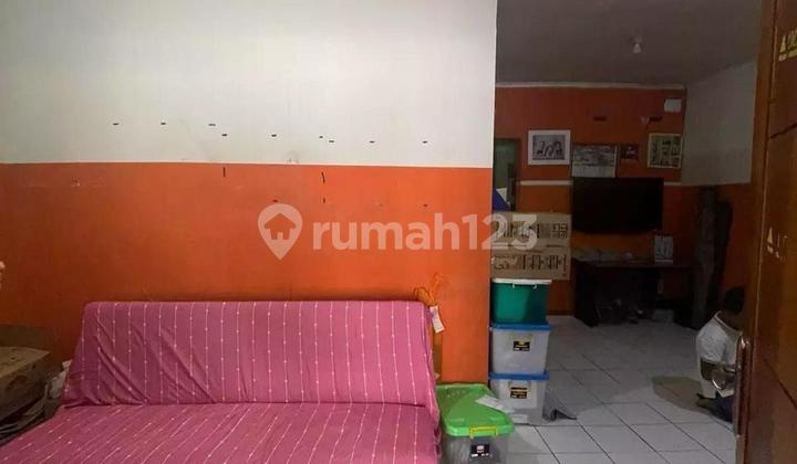 Minimalist Auction House in Bojongsoang near Buah Batu Toll Road, Bandung 2